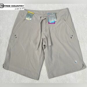FREE COUNTRY Women’s Bermuda/Short | Color: Tan | Size: M 8/10